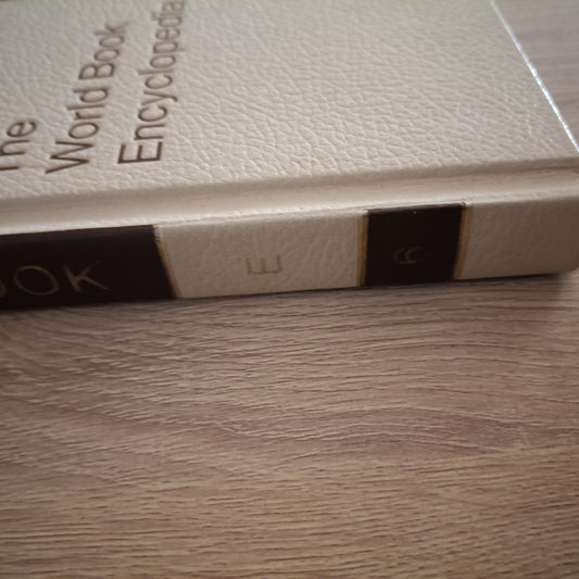 THE WORLD BOOK ENCYCLOPEDIA 6 E FIELD EDUCATIONAL CORPORATION 1977 IN INGLESE
