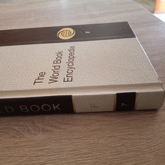 THE WORLD BOOK ENCYCLOPEDIA - VOLUME 7 F 1975