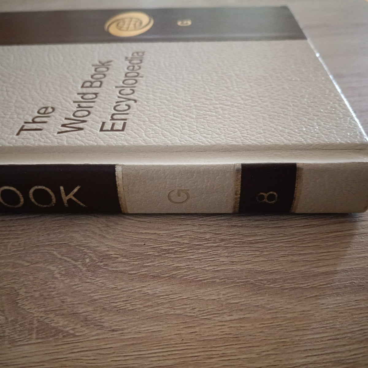 Vintage 1974 The World Book Encyclopedia Volume 8 G Events History Hardcover
