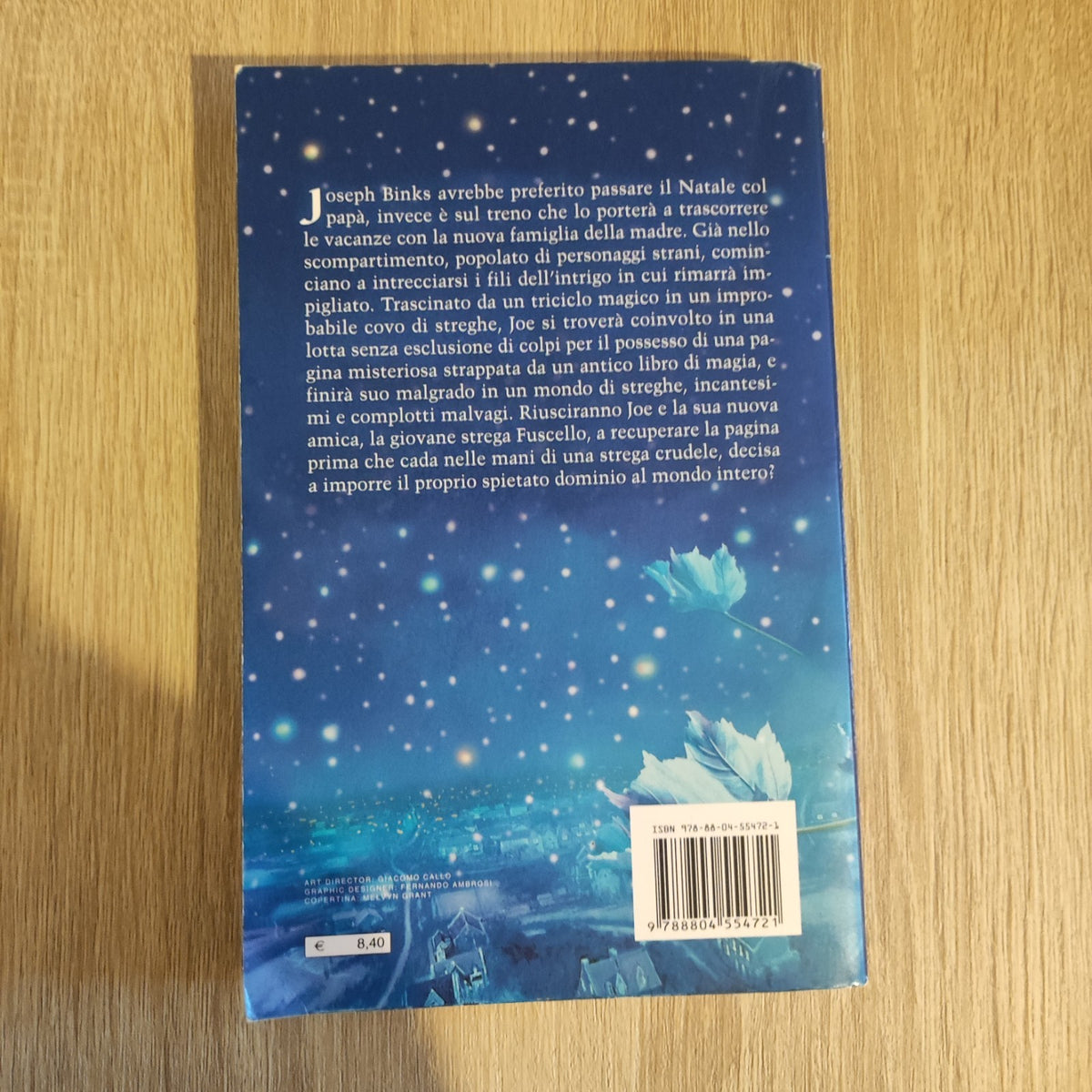 Fruscio di streghe - Anna Dale - mondadori
