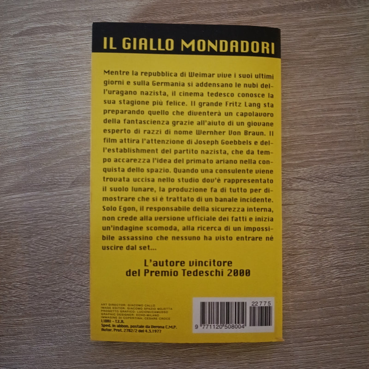 GIALLO MONDADORI N. 2775 - LA DONNA SULLA LUNA - GIULIA LEONI - Anno 2002