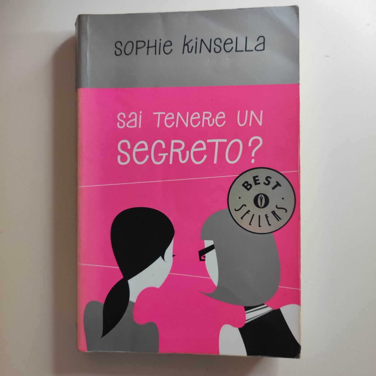 SOPHIE KINSELLA - SAI TENERE UN SEGRETO? - 2011 OSCAR MONDADORI - Libro [L260]