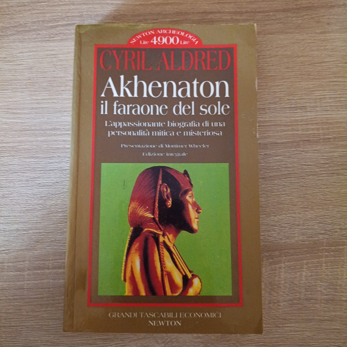 AKHENATON faraone del sole - Cyril Aldred - Newton tascabili 1996