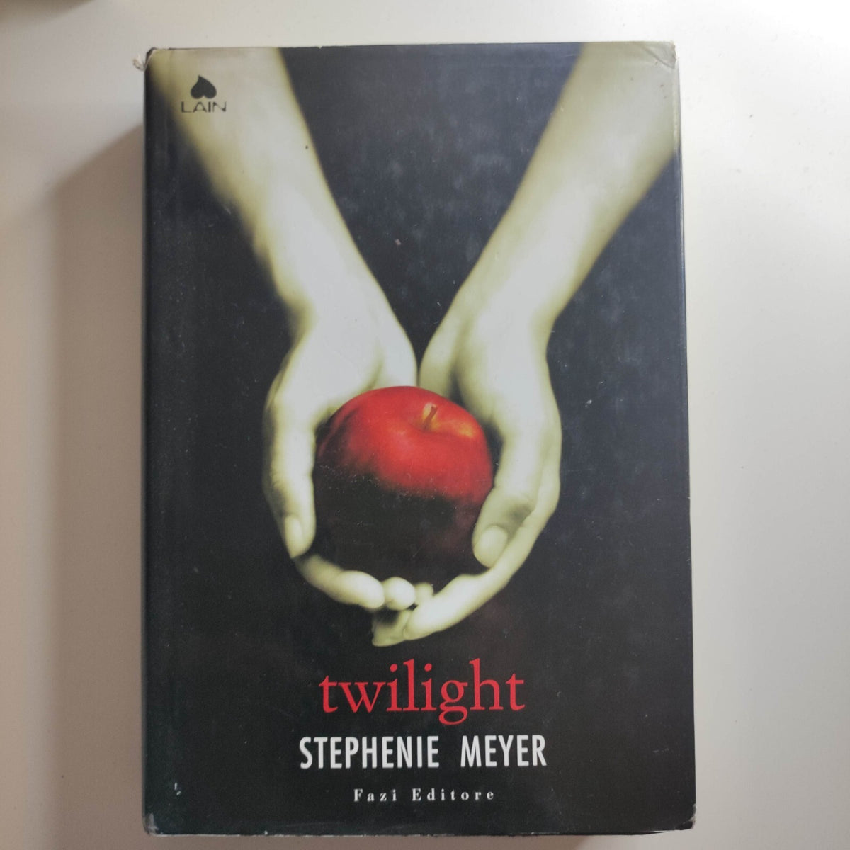 LIBRO Twilight Stephanie Meyer Fazi editore 9788876250484 2009