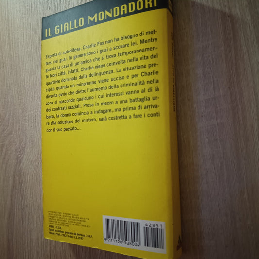 Atto Di Ribellione - Zoe Sharp GIALLO MONDADORI