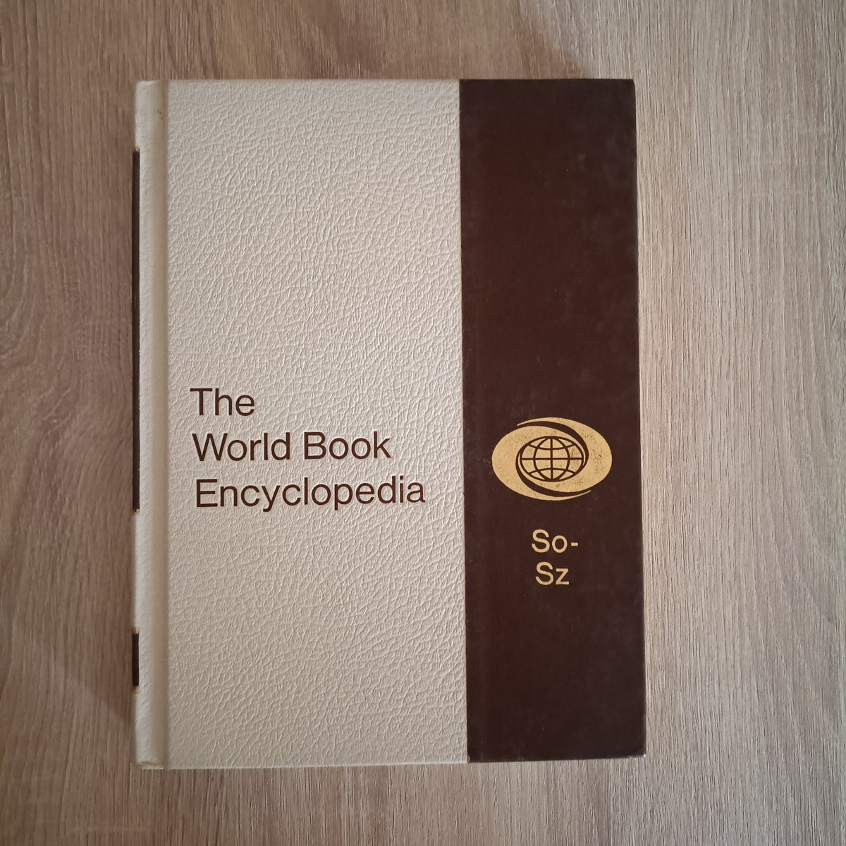 Vintage 1974 The World Book Encyclopedia Vol 18 So-Sz Events History Hardcover