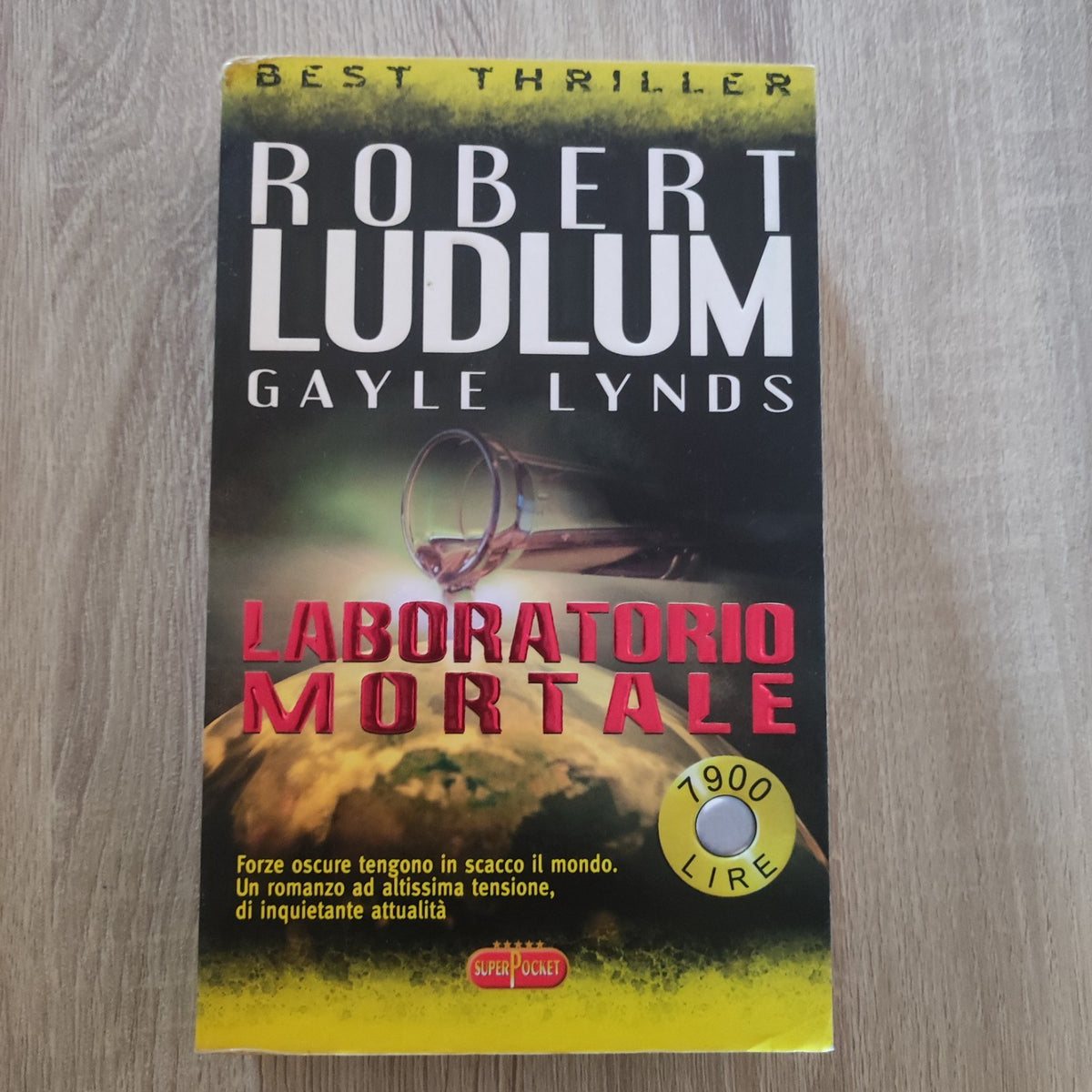 Laboratorio mortale - Robert Ludlum / SuperPocket, 2000