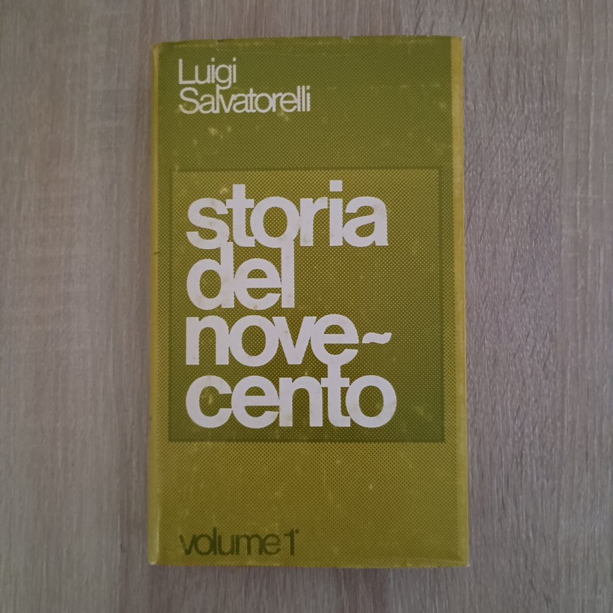 Storia del novecento volume 1 e 2 primo second  Luigi Salvatorelli. Edizione CDE